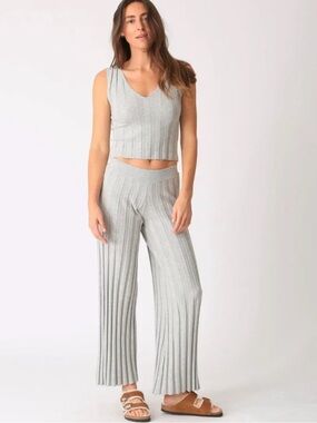 NWT $326 Electric & Rose 2 Piece Set size Large
